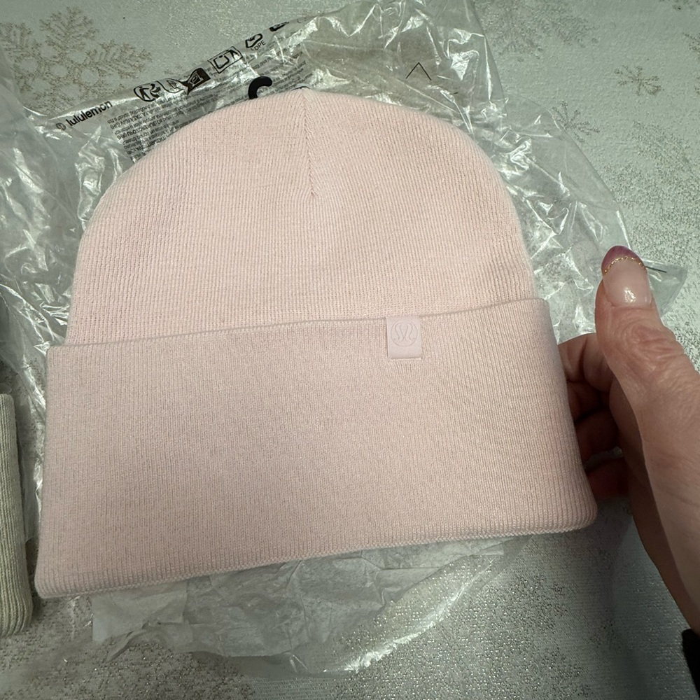 *NWT* Lululemon  athletica Pink Beanie